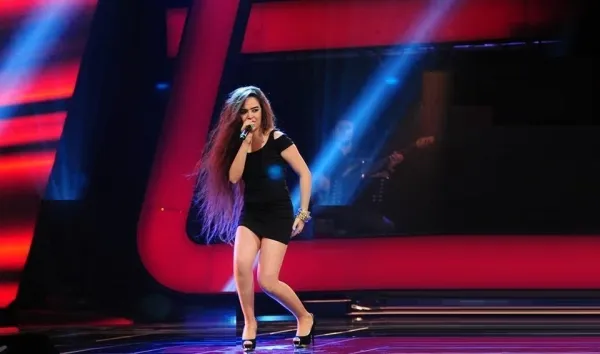 Bakıda ailəvi məkanda səhnə alan müğənnidən ədəbsizlik: Erotik səslər çıxardı - Video