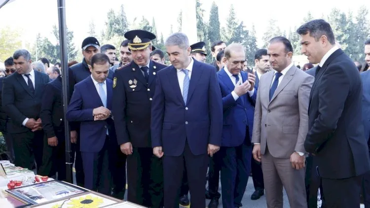 “Çəkilin, icra başçısı gəlir“