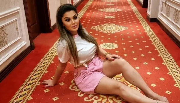 "Ərləriniz evə gəlmirsə, günahkar mən deyiləm" - Qumral