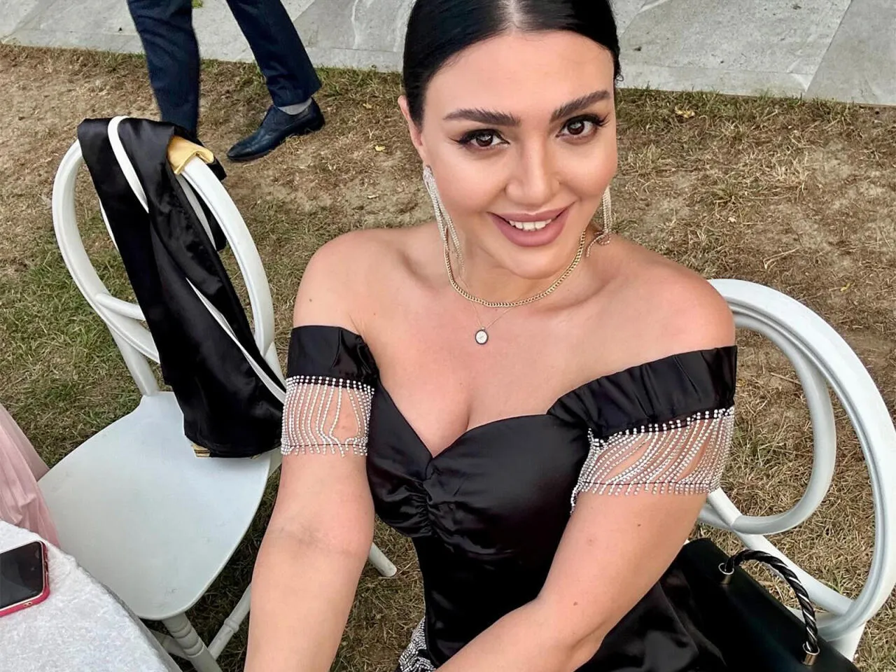 "Müğənni həmkarım olan rəfiqəm ərimi əlimdən ALDI"