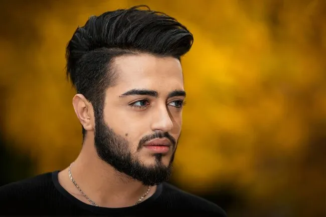 Müğənninin gənc qızla etik olmayan görüntüləri yayıldı - Video