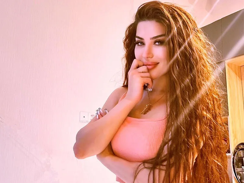 "Onların "atdığı daşlar"la özümə VİLLA tikmişəm”