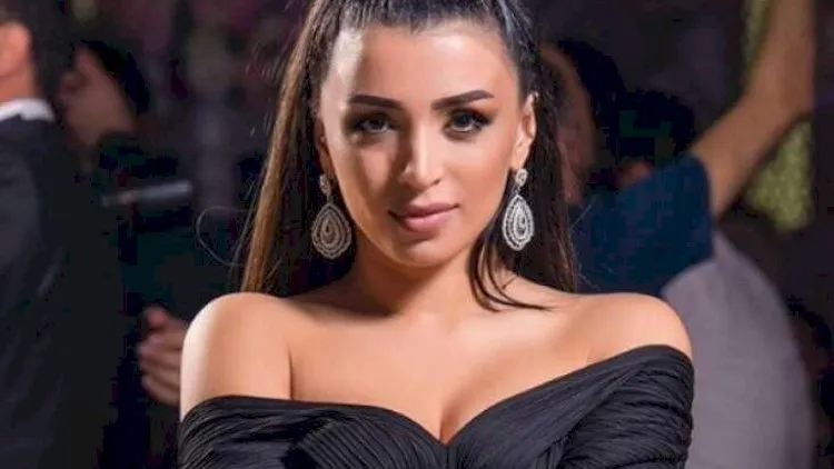 Rəqqasə Renka çimərlik geyimində elə pozlar verdi ki… – FOTOLAR