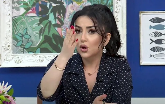 Sevgilisindən uşaq doğan ifaçı, qardaşını pulla susdurdu