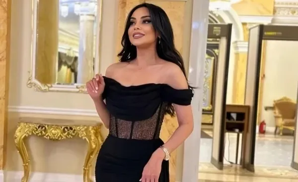 Vüsalənin açıq geyimi qınandı - Video