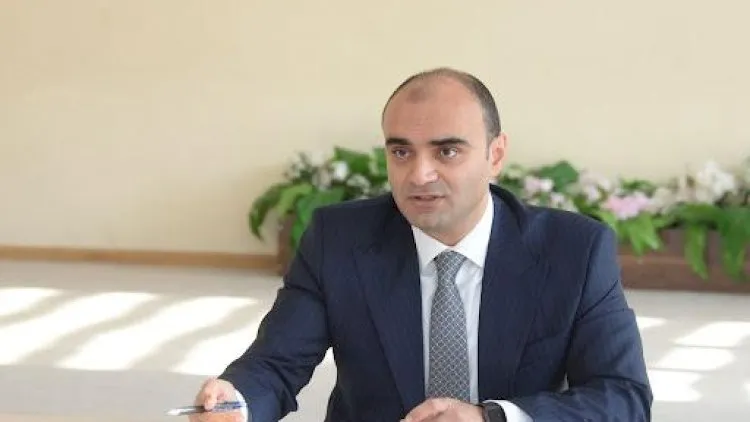 YENİ BAŞÇI, KÖHNƏ TAMAH... – O, niyə “vuruldu”?